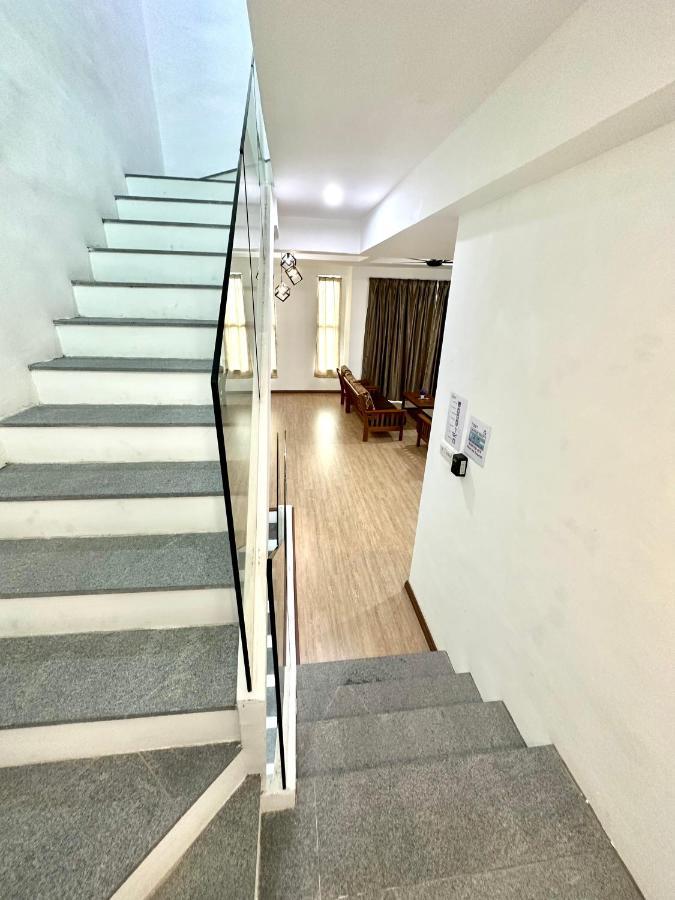 Springfield 3-Storey Cheerful Townhouse #Yoyo Homestay SDK Eksteriør bilde